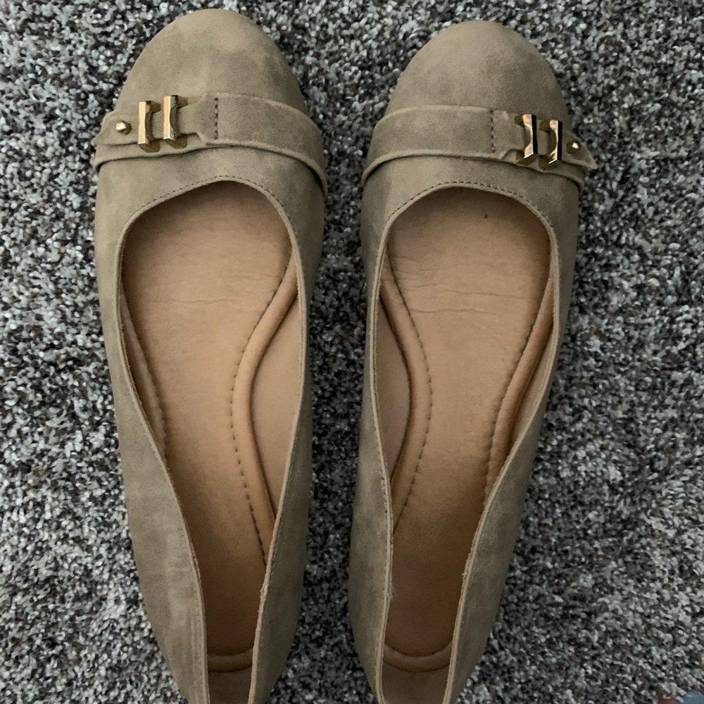 Brown flats with gold buckle